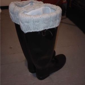 Size 7 hunter rain boots
